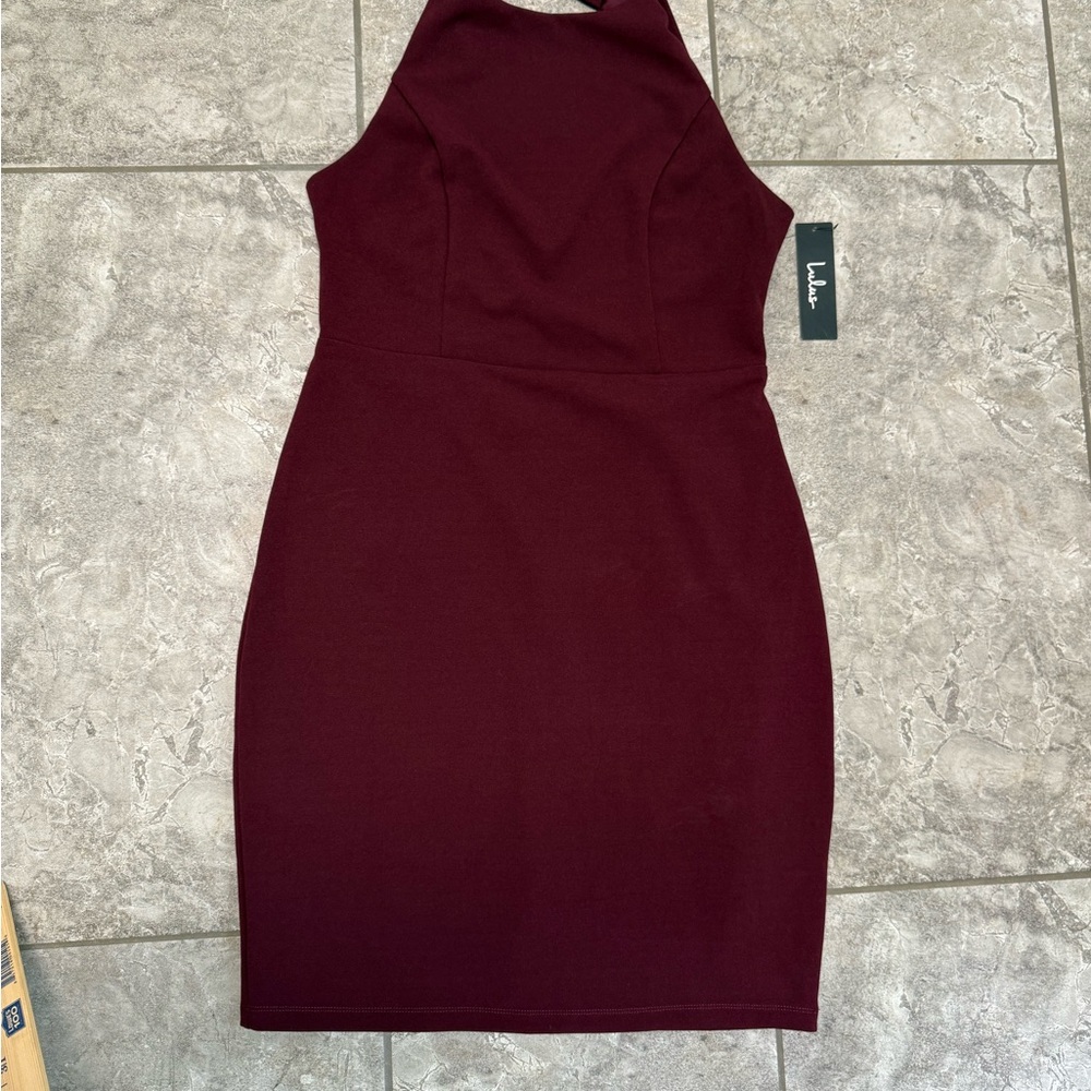 Lulu’s Elegant Burgundy Halter Dress
Size Large